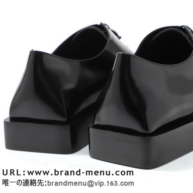 oVAK BALENCIAGA ~[ T_ ubN Y  V[Y Xb| 傫TCY 590659 wa722 1000 COZY BB MULES }֒ʔ̈