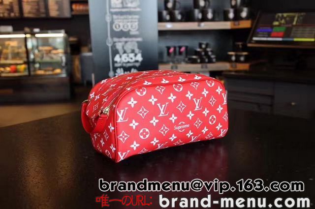 i2020V fB[XYVv[~CBgSupreme  Louis Vuitton Gs Nb`obO 020 X[p[Rs[