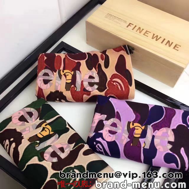 i2043V fB[XYVv[~CBgSupreme  Louis Vuitton  }t[ 043 X[p[Rs[