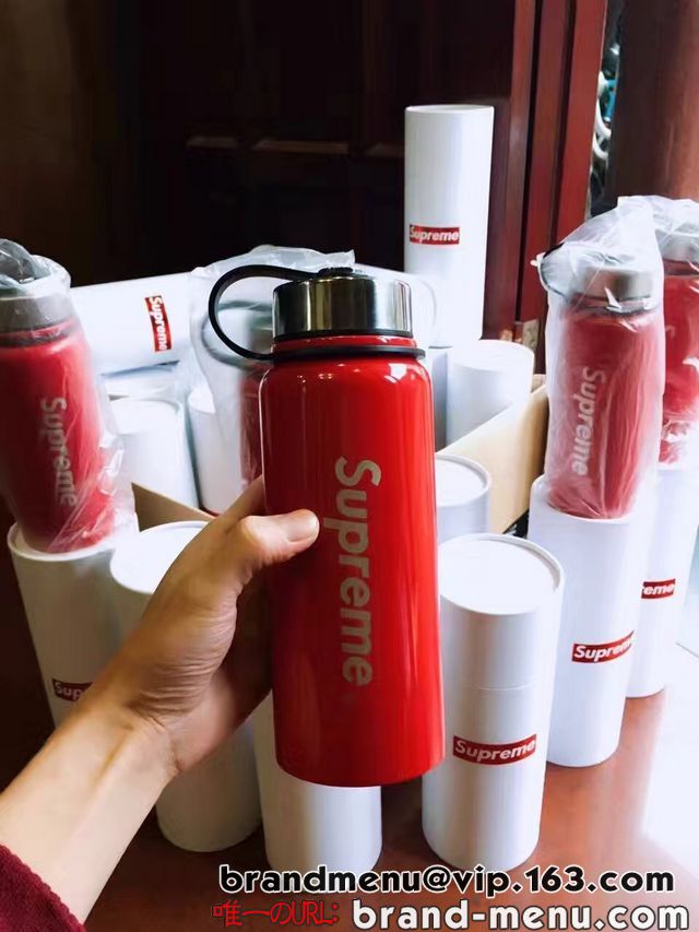 i2017V fB[XYVv[SupremeۉRbv750ML 122 X[p[Rs[