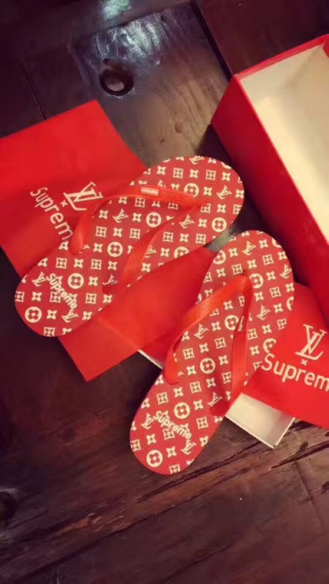高品質2017新作 ルイヴィトンシュプリーム×ルイヴィトンSupreme と Louis Vuitton レディースメンズ スリッパ、サンダル、  130 スーパーコピー代引き