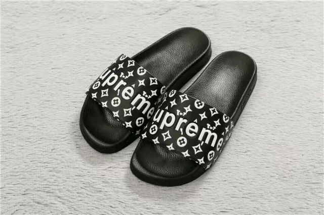 i2017V CBgVv[~CBgSupreme  Louis Vuitton fB[XY XbpAT_A  133 X[p[Rs[