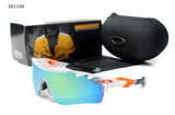 OAKLEY サングラス アウトレットレディースもメンズも続々アップ中です。