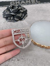 シャネル ブローチ パロディレプリカ財布超美品