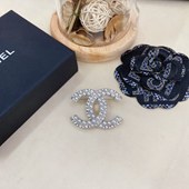 シャネル ブローチ パロディレプリカ財布超美品