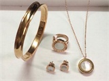 ブルガリ アクセサリー メンズレプリカ財布超美品